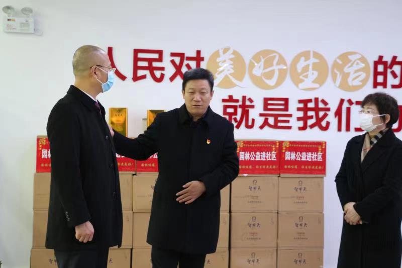 常州市金坛区人大网-区人大代表潘小平赴东城街道开展春节走访慰问