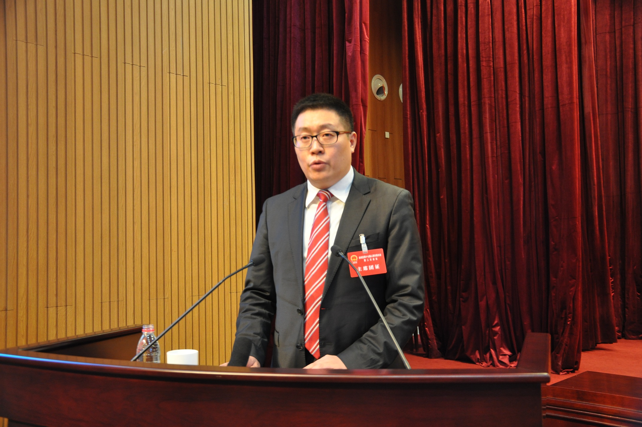 金坛区第十七届人民代表大会第二次会议隆重开幕